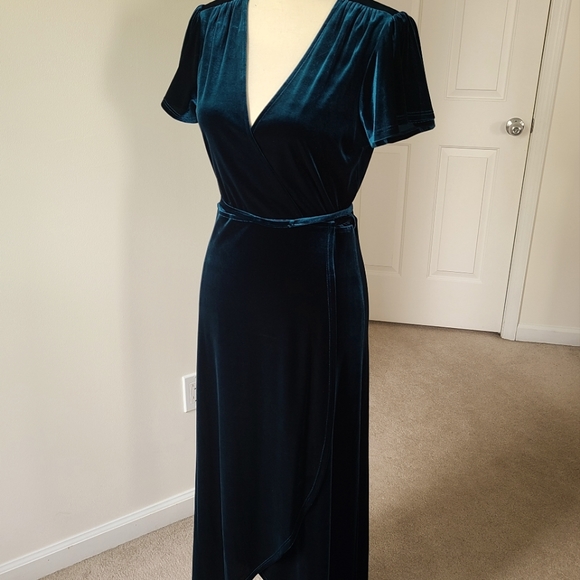 Bhldn Thrive Velvet Wrap Dress 